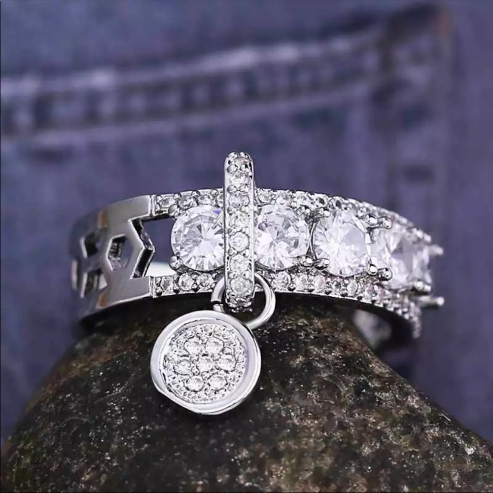 New 925 Sterling Silver Ladies Diamond Ring - Picture 3 of 5